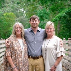 Meet your Posher, Debbie